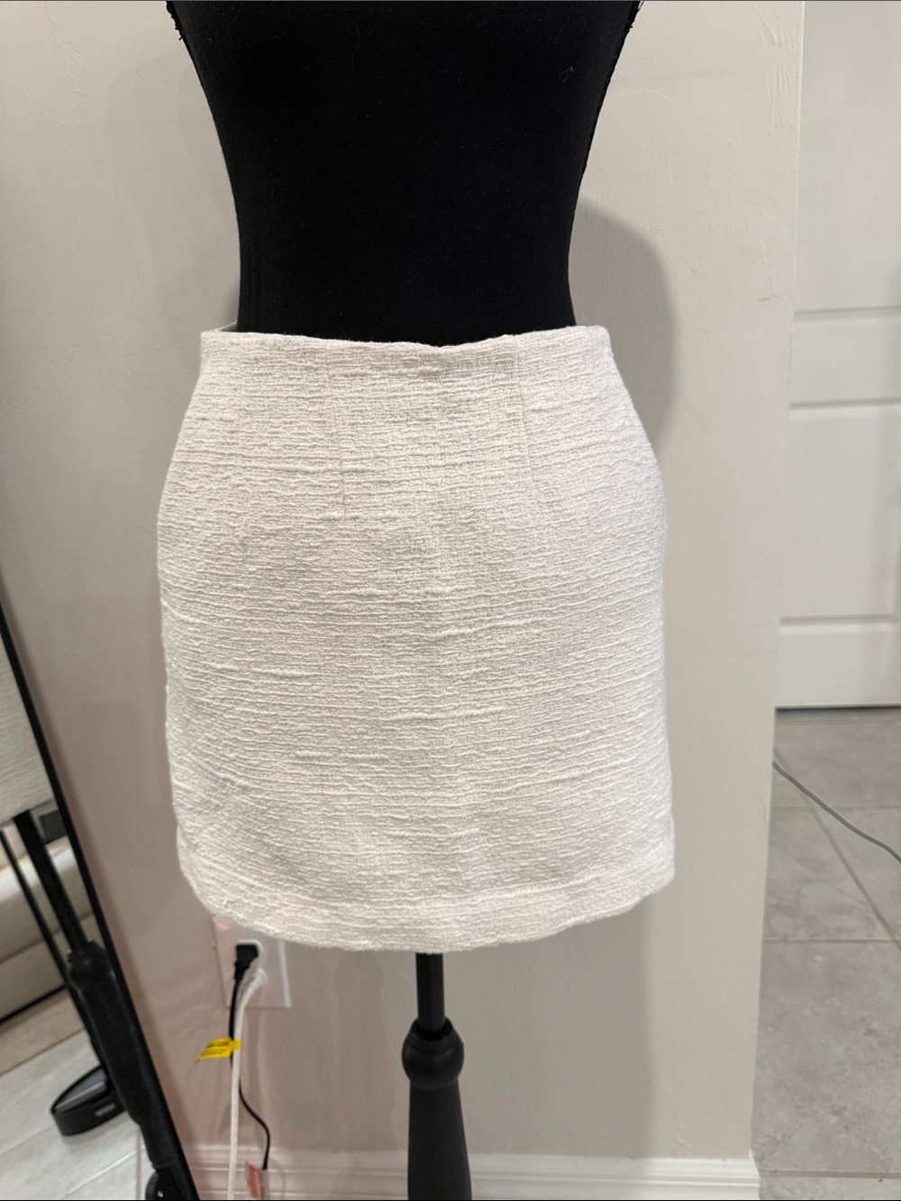 Babaton White Textured Mini Modern Skirt